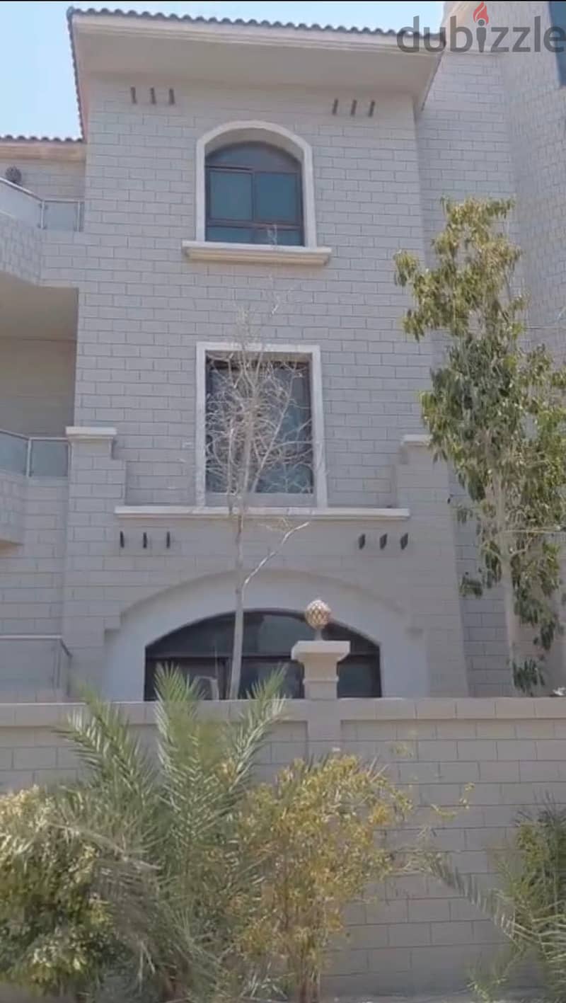 Luxury big villa for sale in town 5