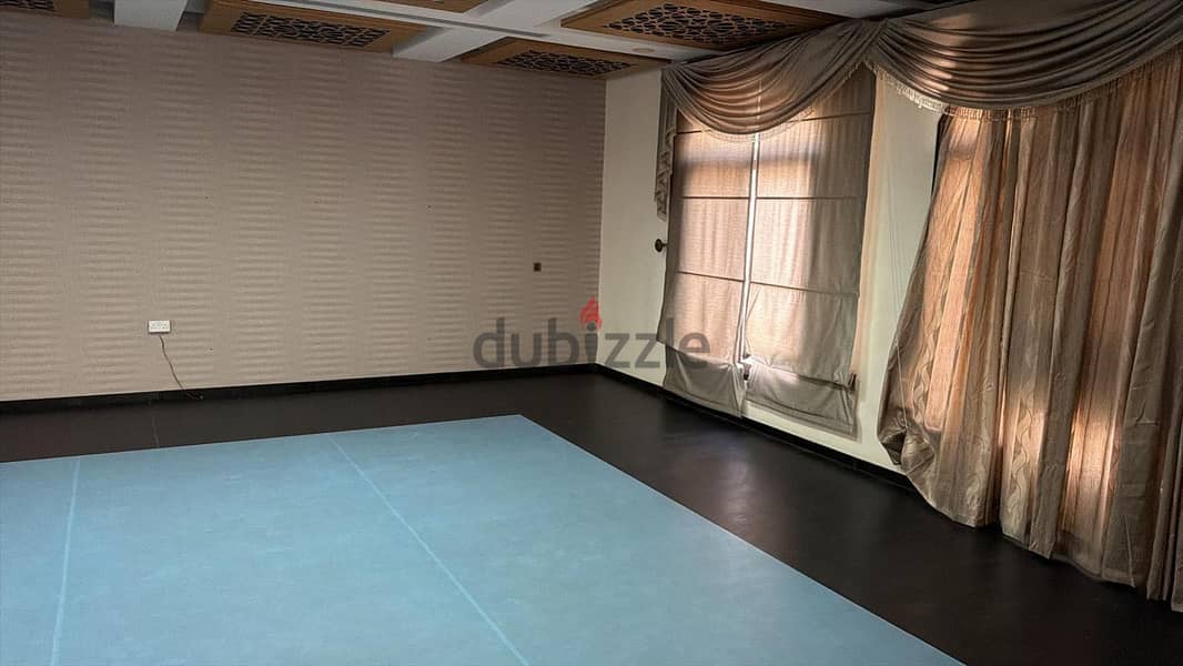 Luxury big villa for sale in town 9