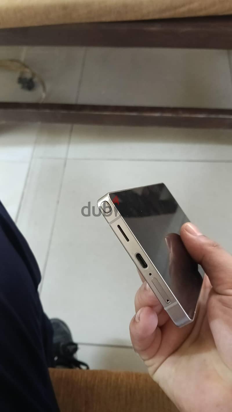 Samsung S25 ultra 256 1