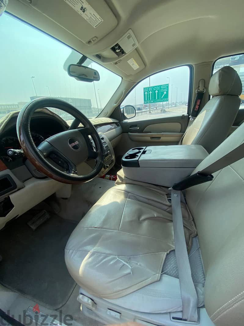 GMC Yukon 2008 SILVR 4