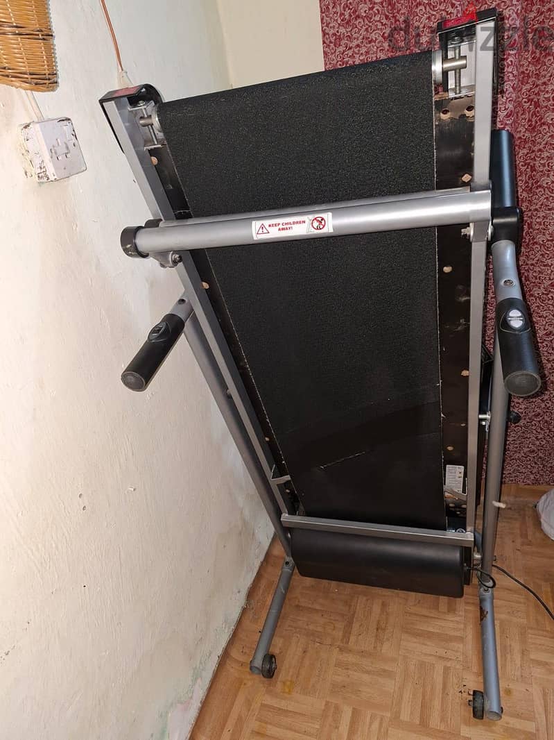 treadmill in working condition 35bd 37756446 1