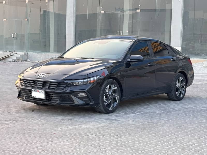 Hyundai Elantra 2025 Black 1