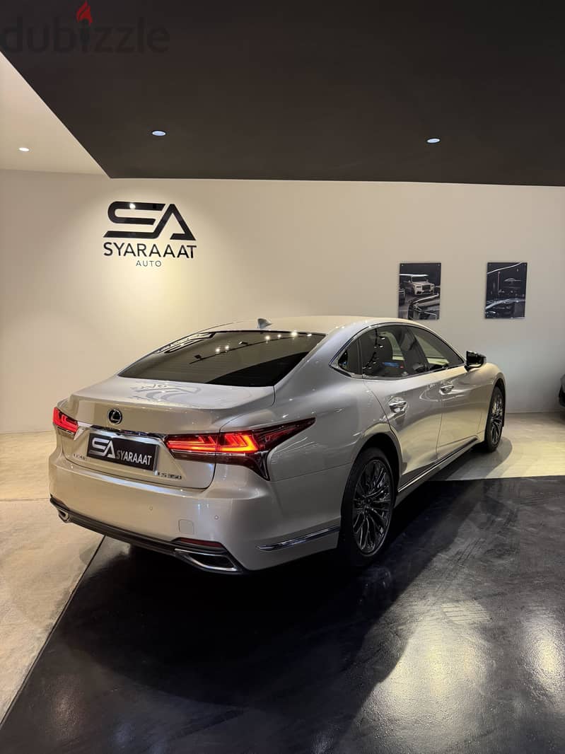Lexus LS-Series 2018 7