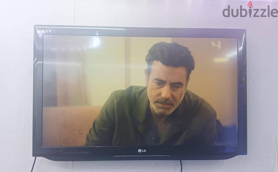 LG 42 inch LCD TV for sale 1