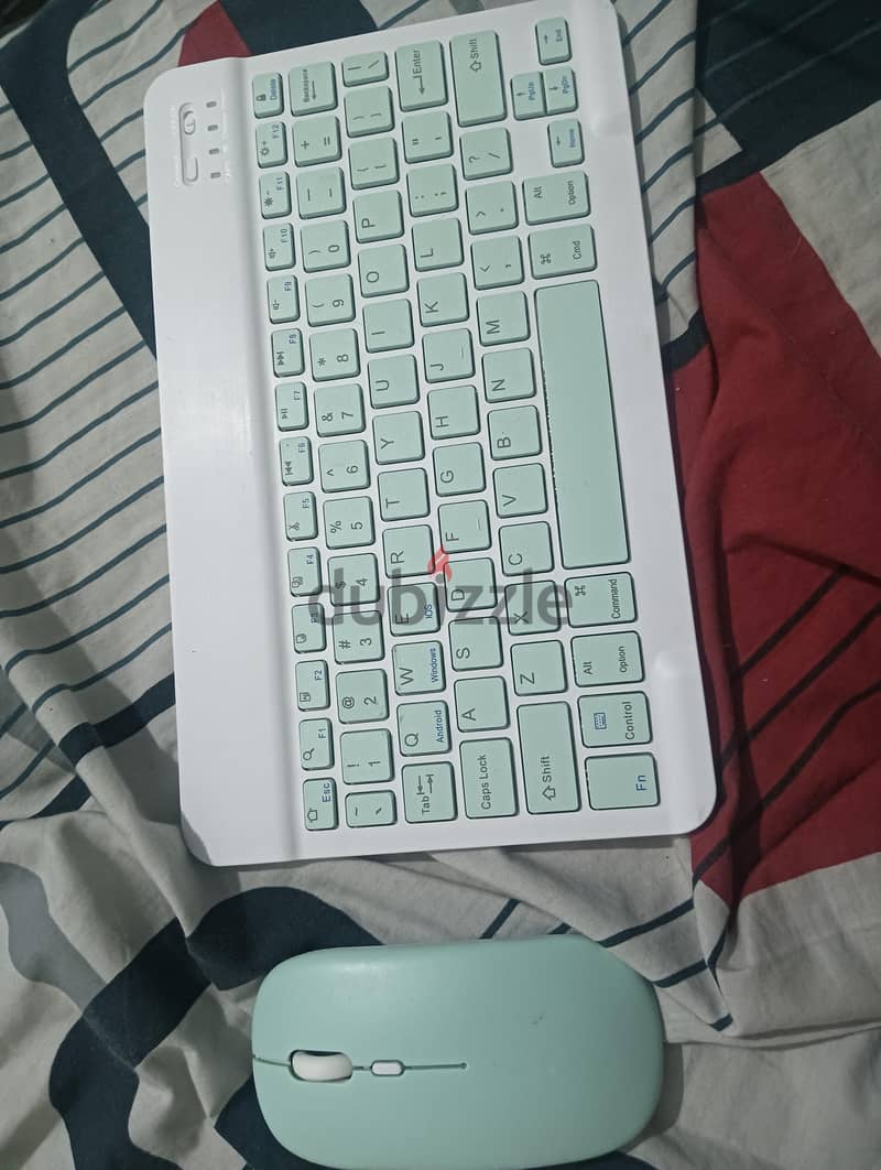 Bluetooth keyboard and mouse for sale 1bd 2