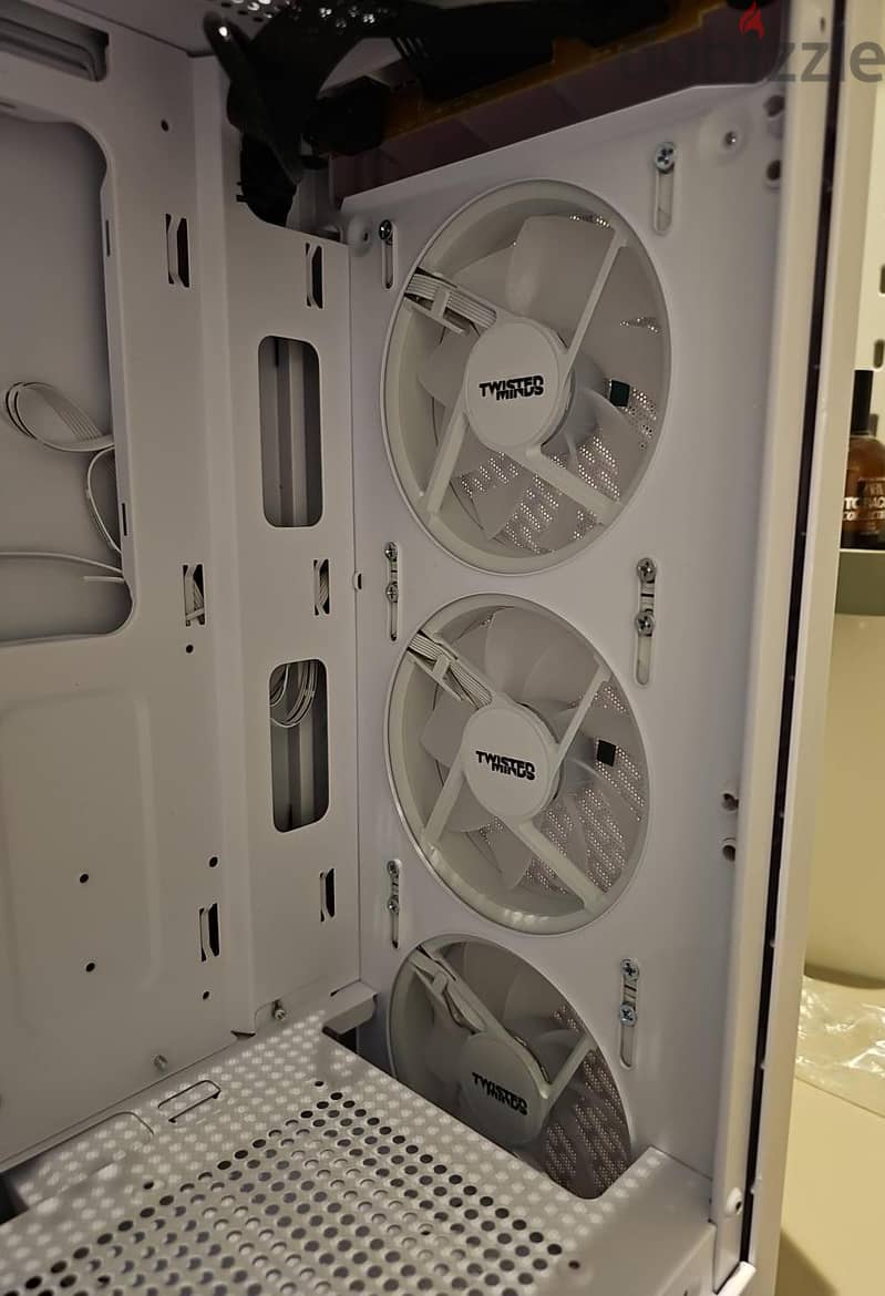 PC case - New - White - كيس بي سي جديد 1