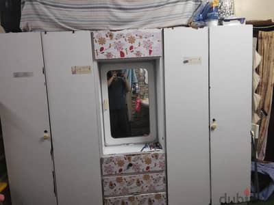 6 doors cupboard for sale