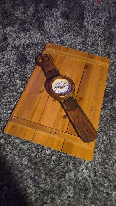 BRAND NEW WOODEN CLOCK