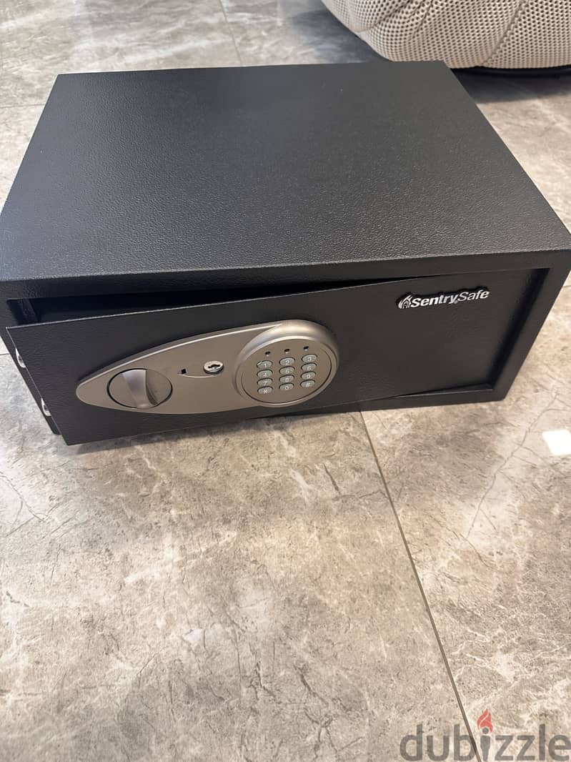  SentrySafe Electronic Safe for Sale 3