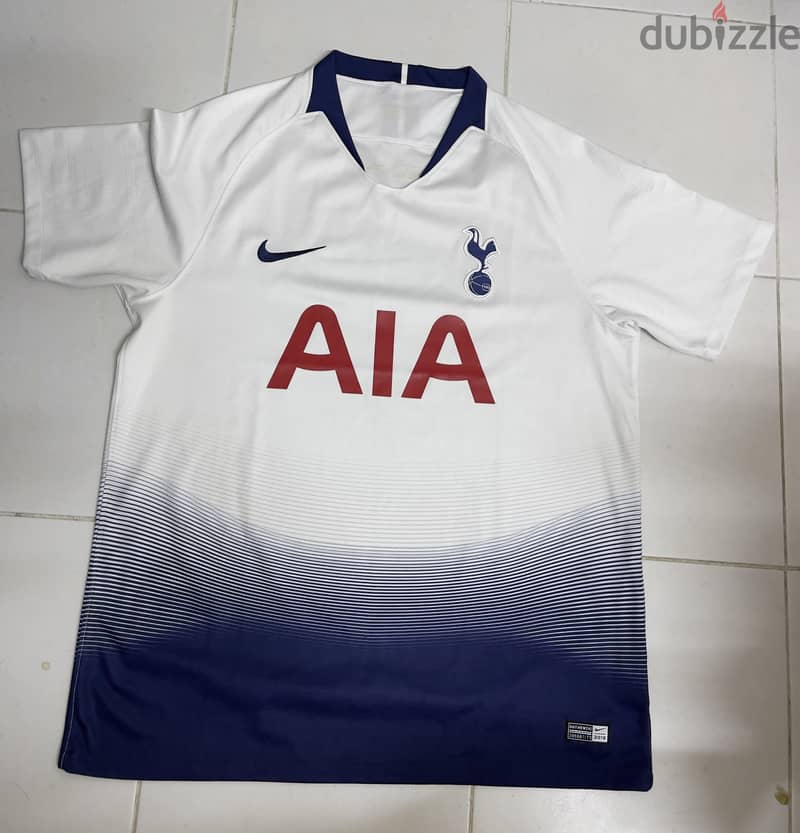 For sale mix’s branded clothes in a very affordable price 10