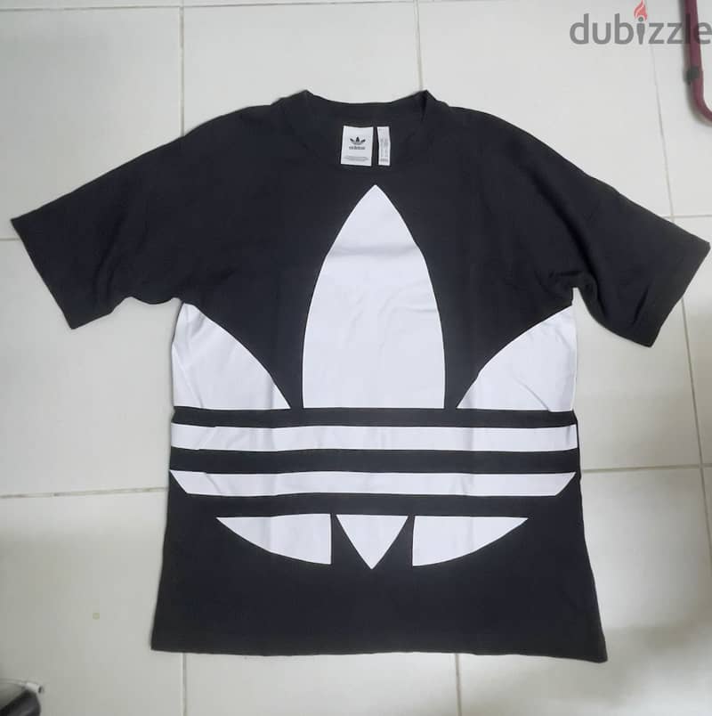 For sale mix’s branded clothes in a very affordable price 17