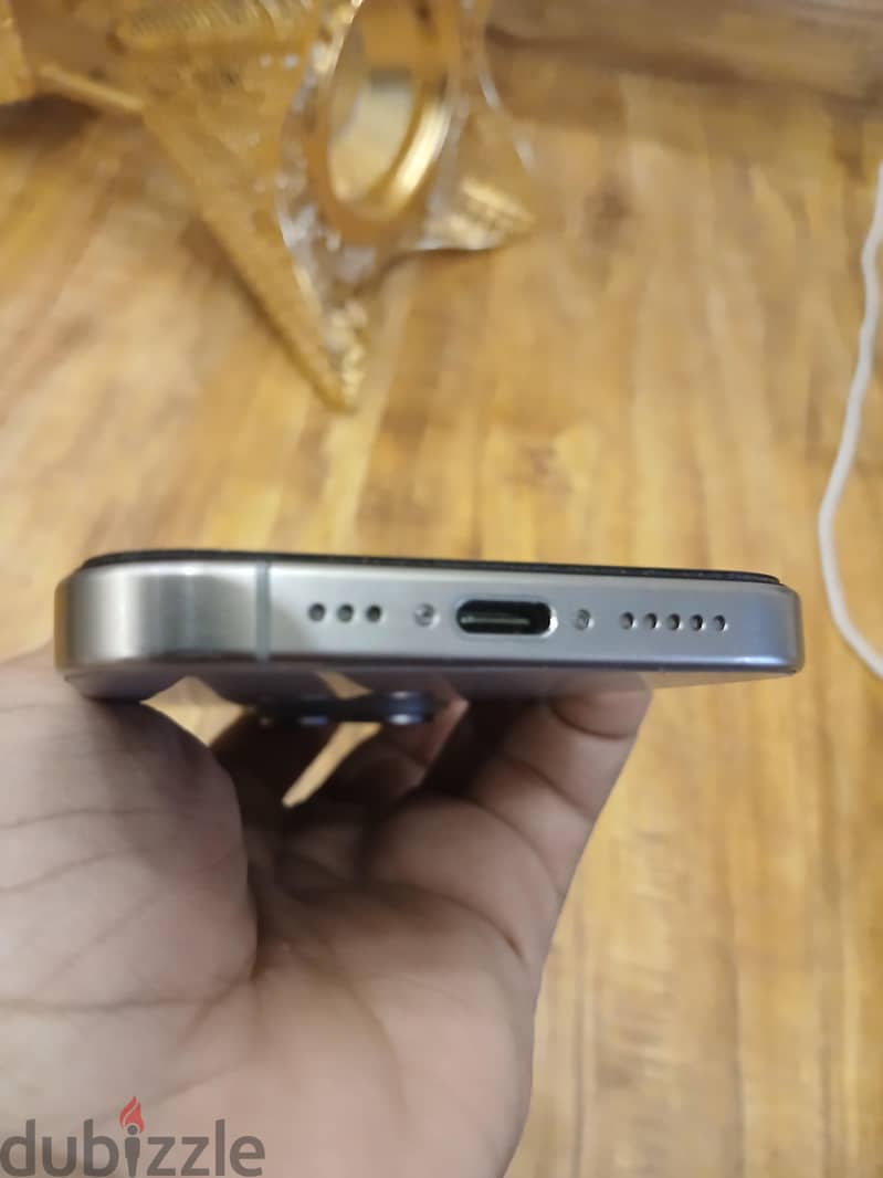 آبل - آيفون 15 برو 256 قيقا / iPhone 15 PRO 256GB 5