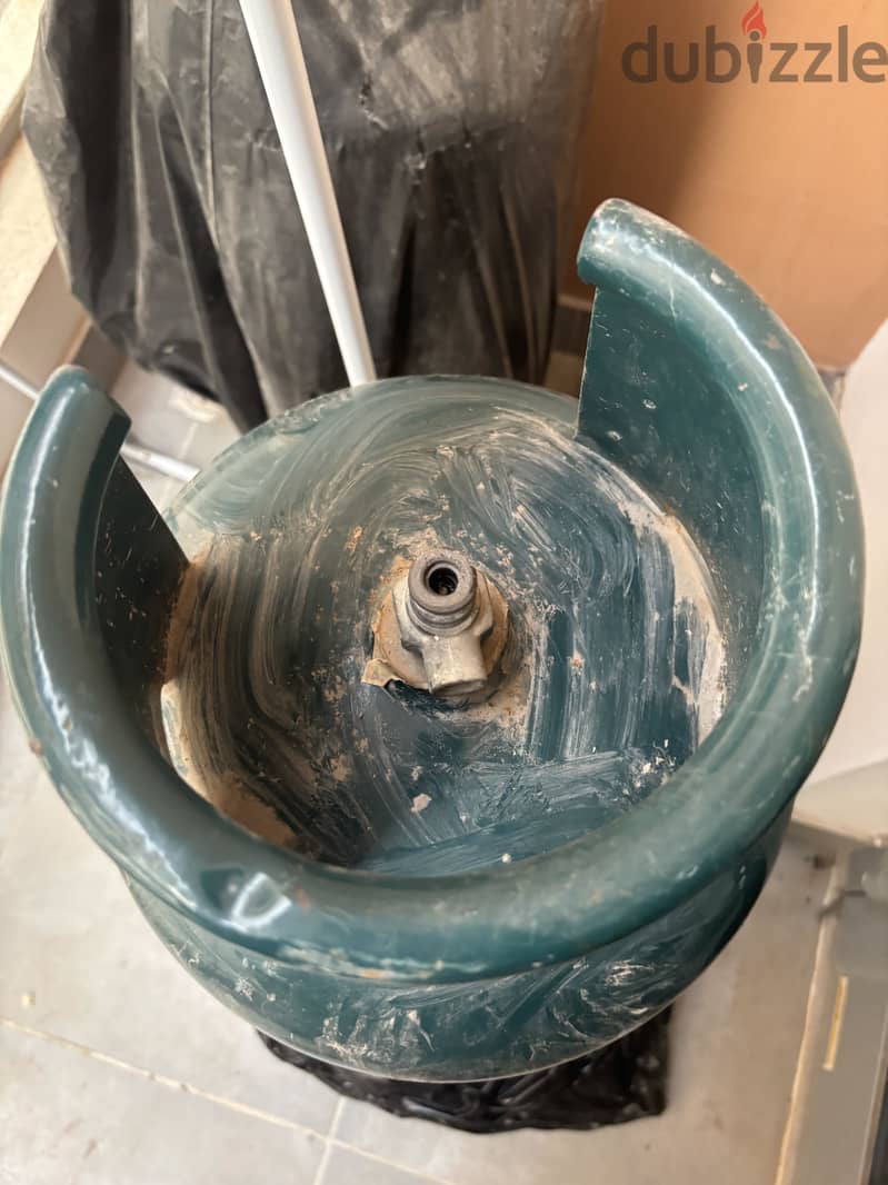 Used 20KG Bahrain Gas cylinders for sale (25BD each) 3