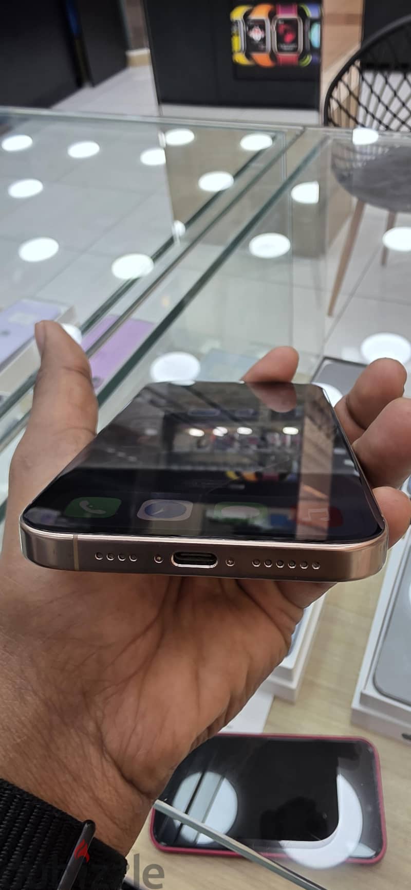 Apple - iPhone 16 Pro Max 4