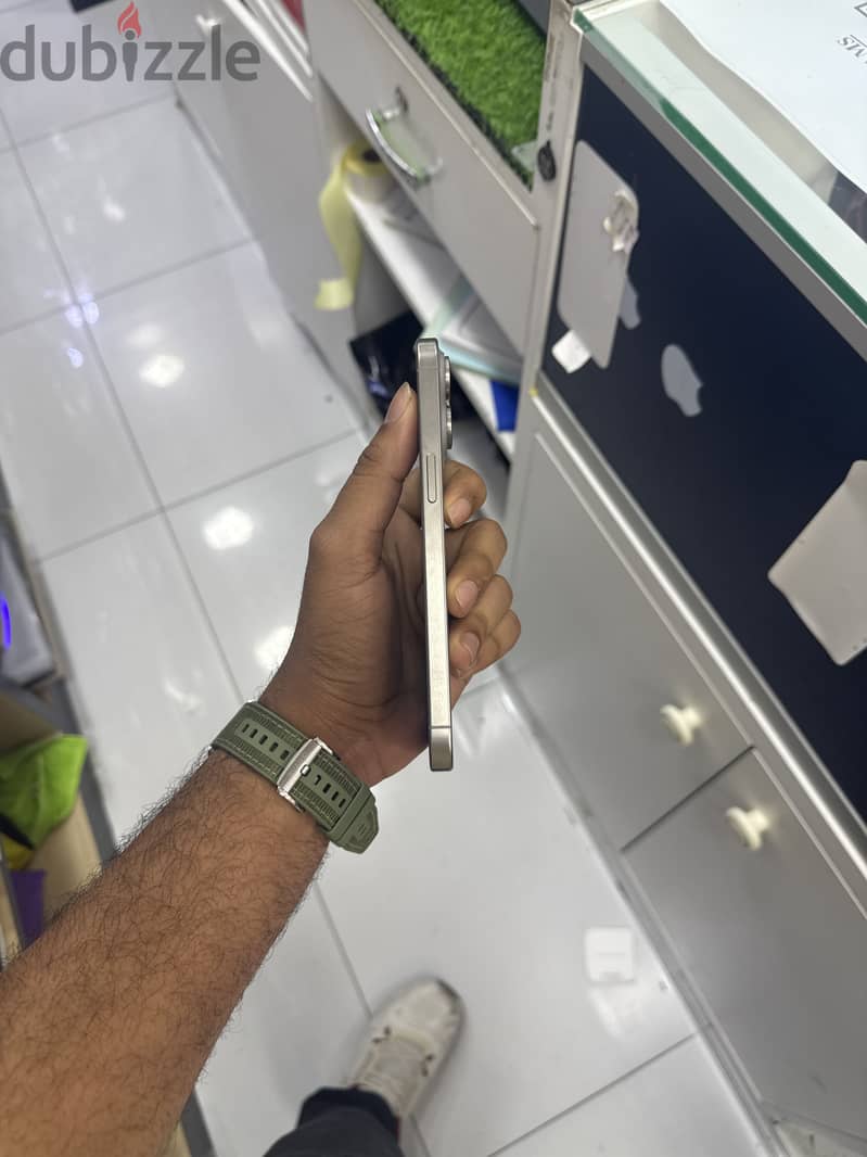 Apple - iPhone 15 Pro Max 2