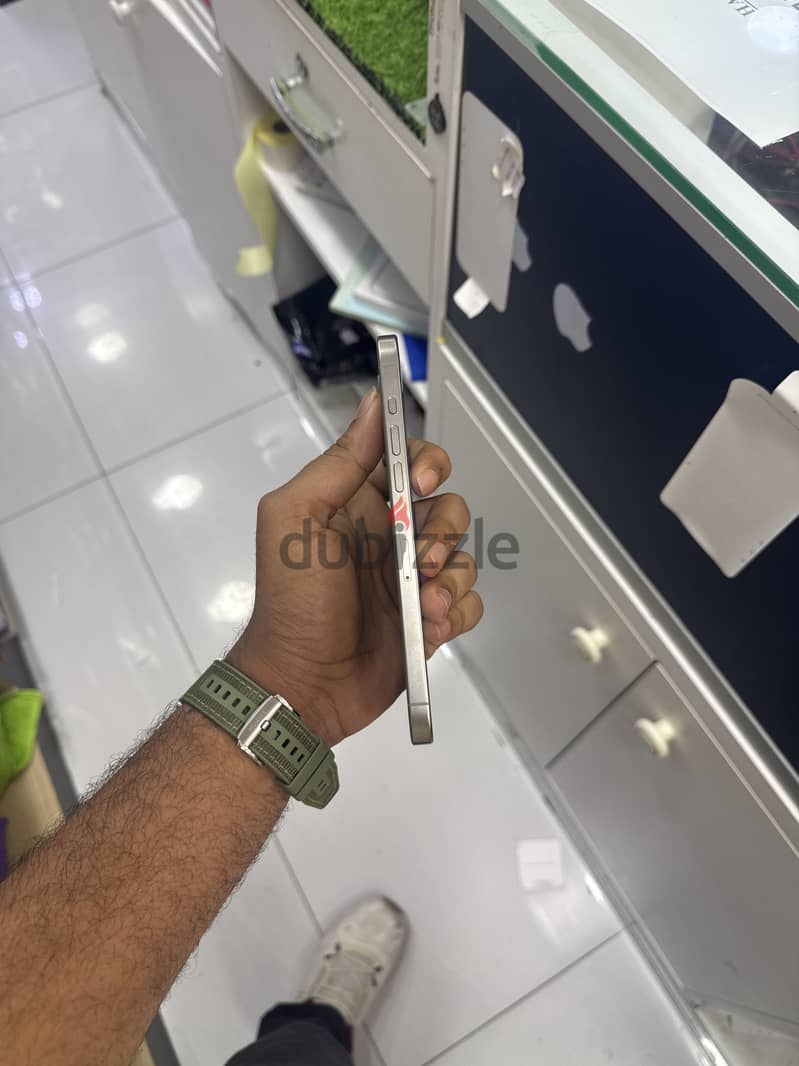 Apple - iPhone 15 Pro Max 3