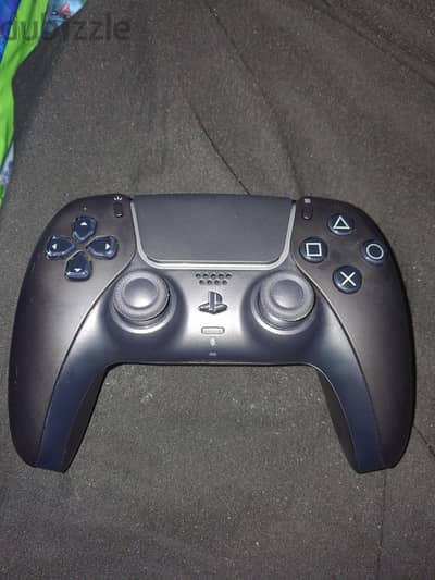 Original PS5 game controller black used for 4 months.