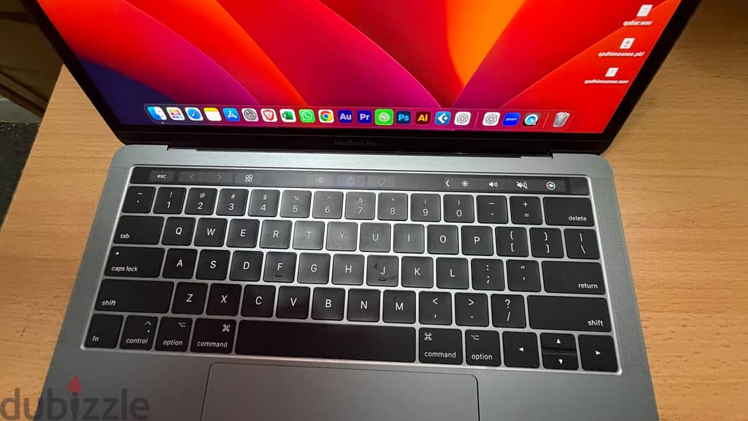 For Sale: Apple MacBook Pro 13" (Touch Bar) 3