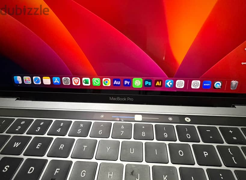 For Sale: Apple MacBook Pro 13" (Touch Bar) 4