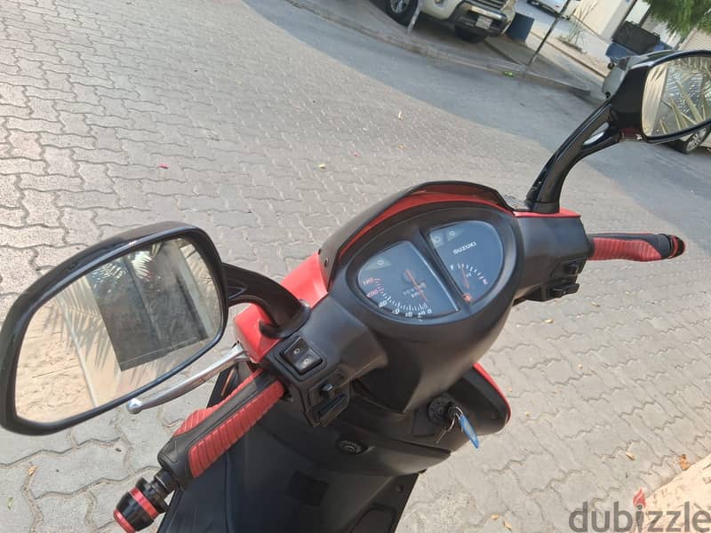 Suzuki 125 scooter 3