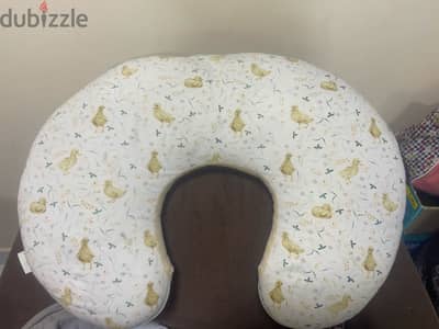 Feeding pillow