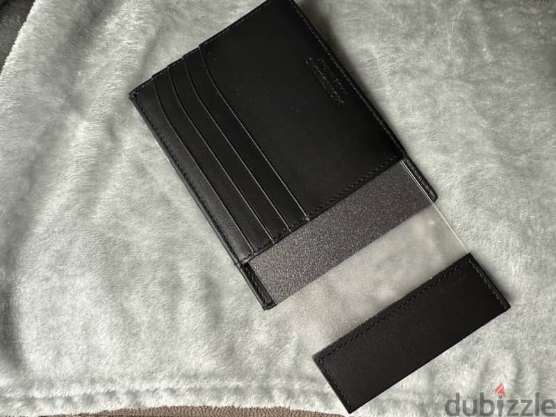 Montblanc cardholder with cash slit 2