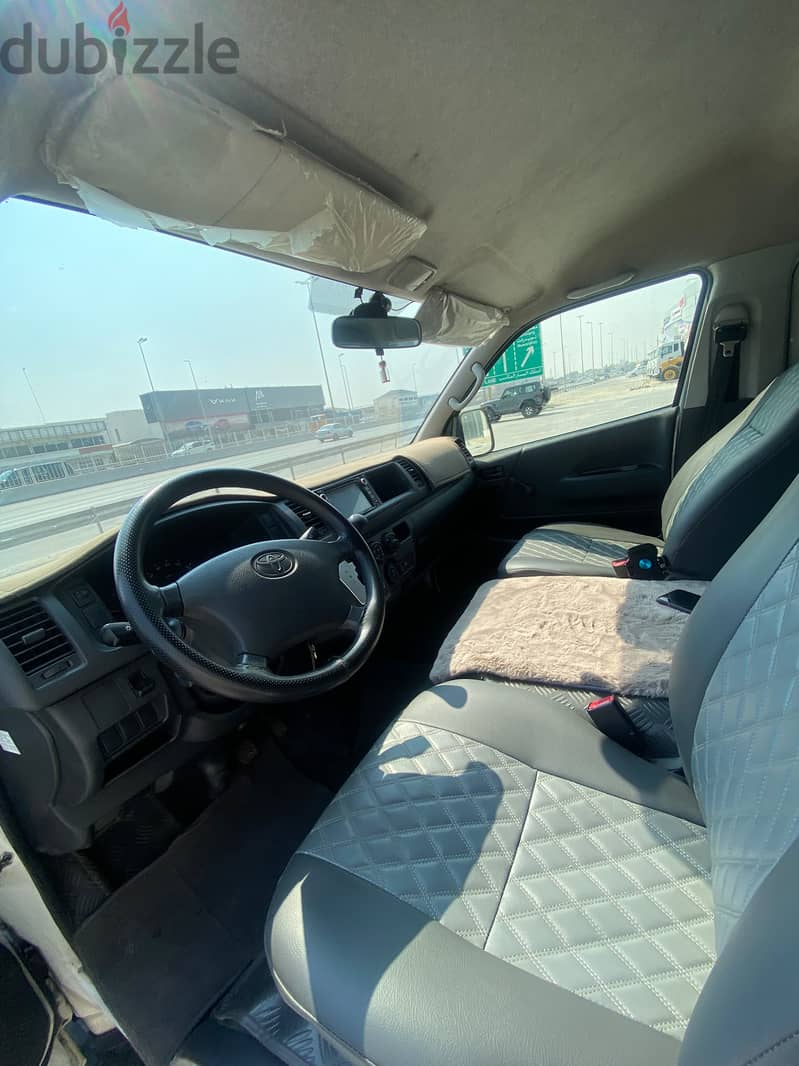 Toyota Hiace 2016 white 5