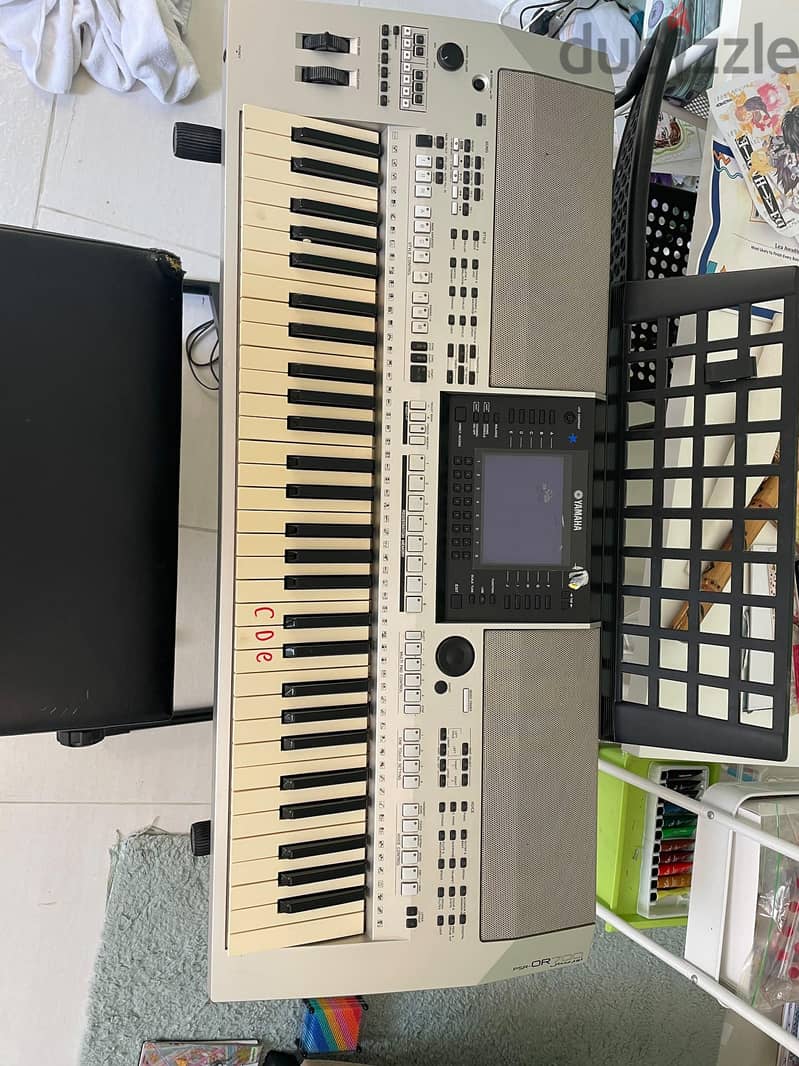 Yamaha Keyboard Piano PSR OR700 4
