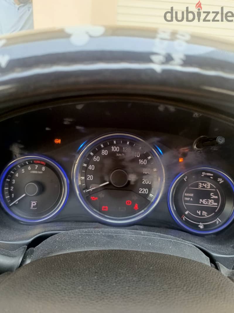Honda City 2016 Urgent Sale (low petrol Usage) 3