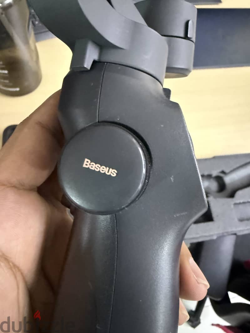 Baseus 3-Axis Smartphone Handheld Gimbal Stabilizer 2
