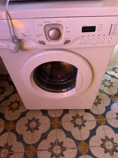 LG washing machine 7Kg