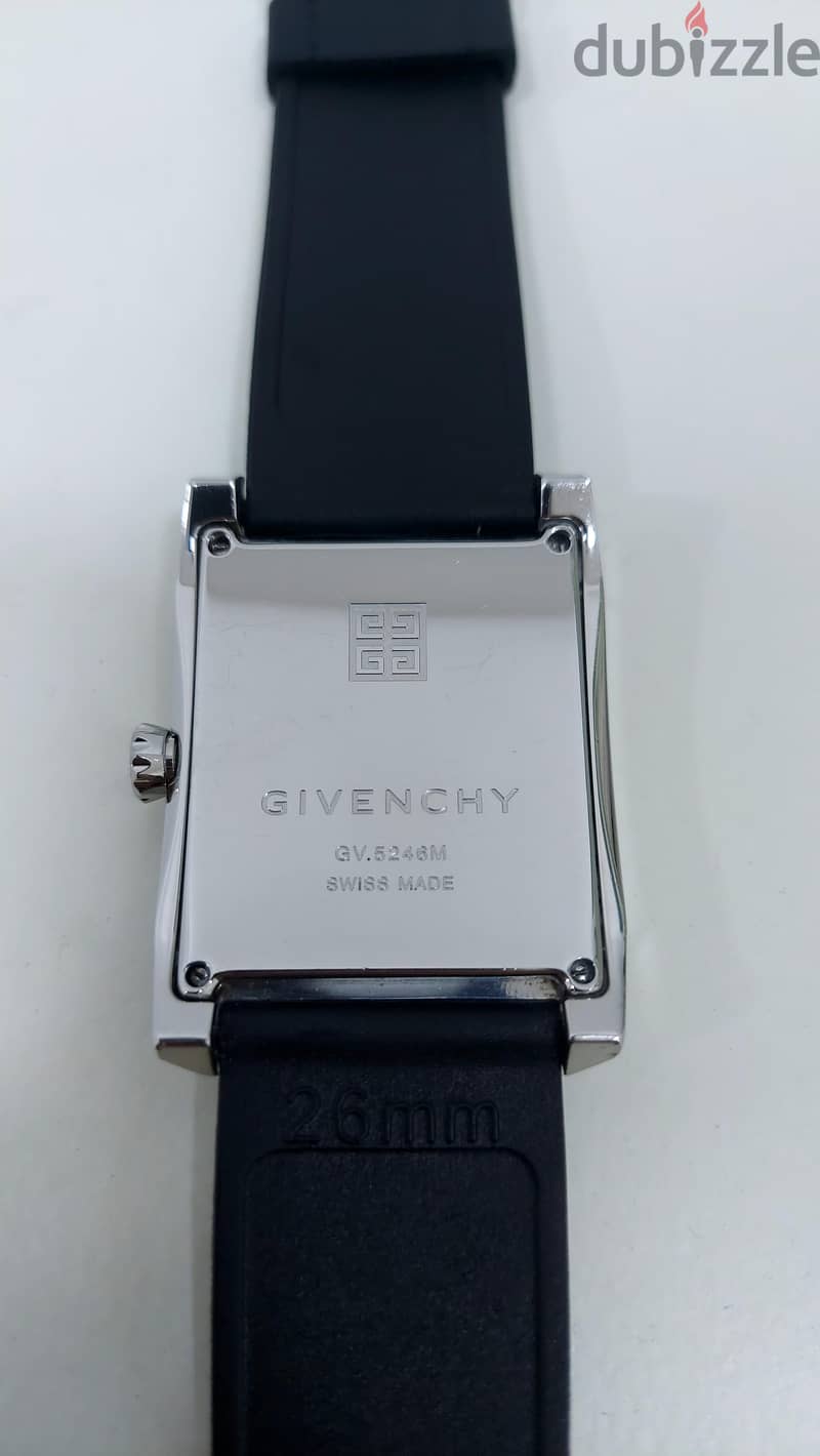 Givenchy Paris 1