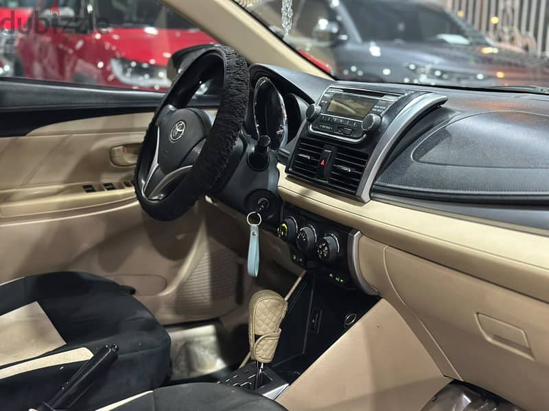 TOYOTA YARIS E 1.3 10