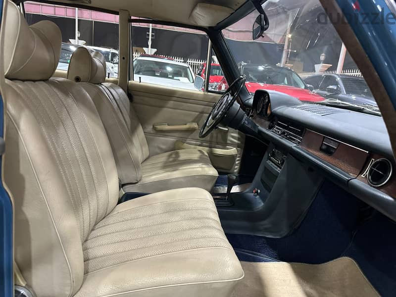 MERCEDES-BENZ E250 CLASSIC 2