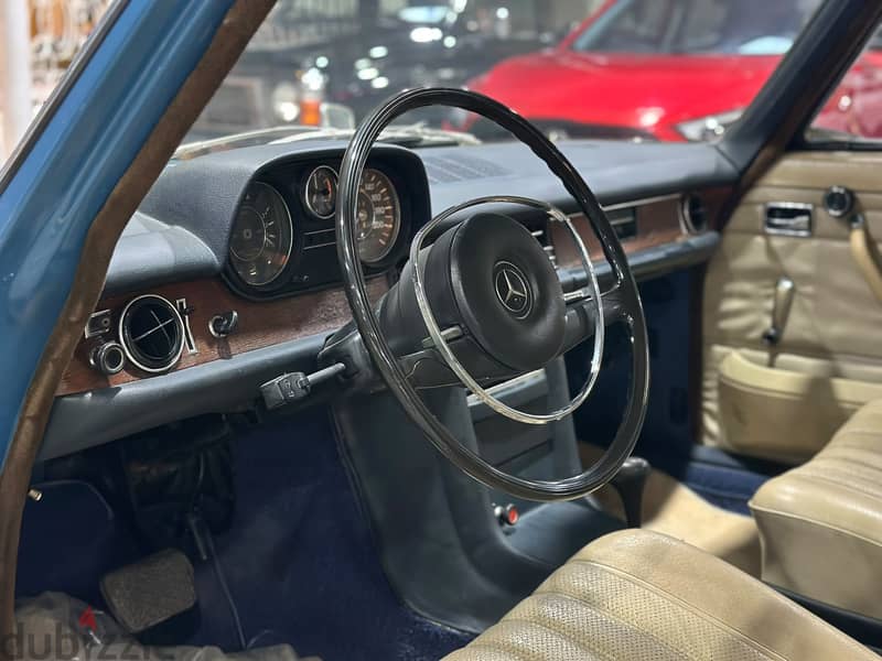 MERCEDES-BENZ E250 CLASSIC 12