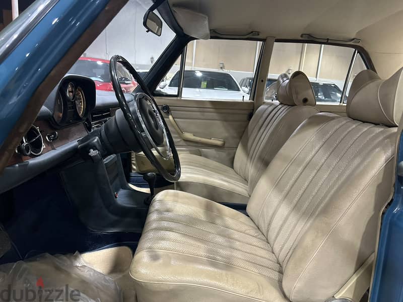MERCEDES-BENZ E250 CLASSIC 13