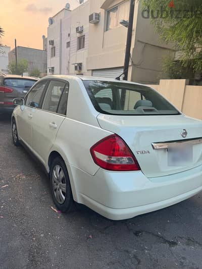 Nissan Tiida 2009 -Excellent condition