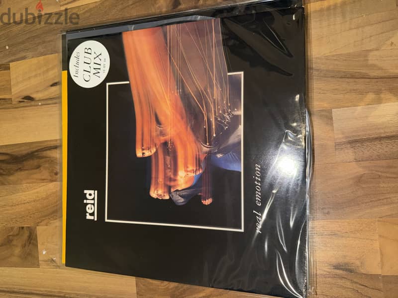 20 vinyls records 11
