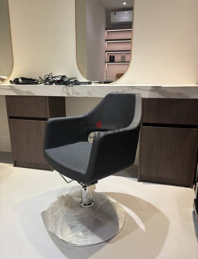 Ladies Salon