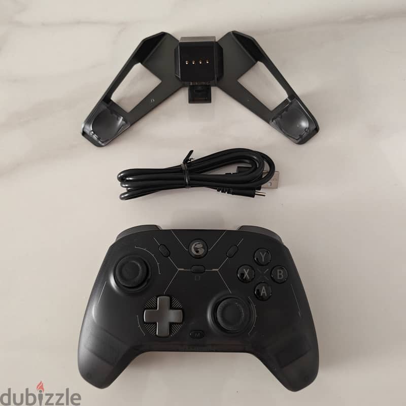 GameSir Cyclone 2 Wireless Controller with Charging Dock 4