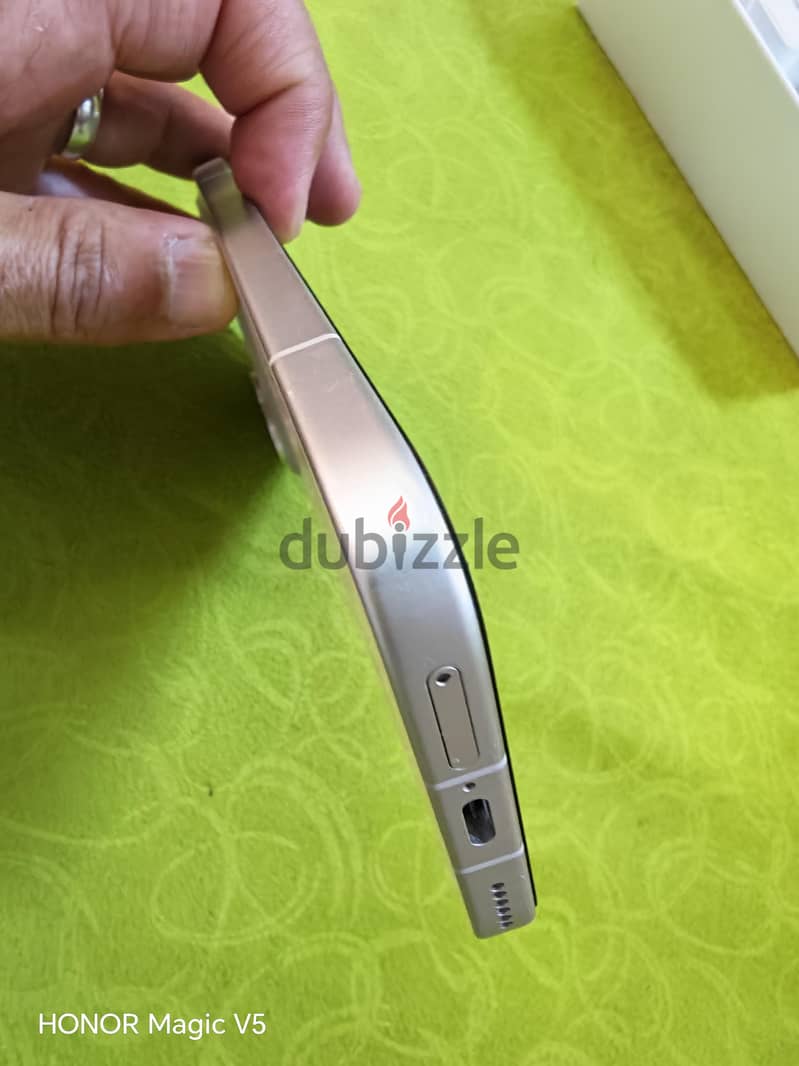 Honor 600  (12gb ram)  256GB 2