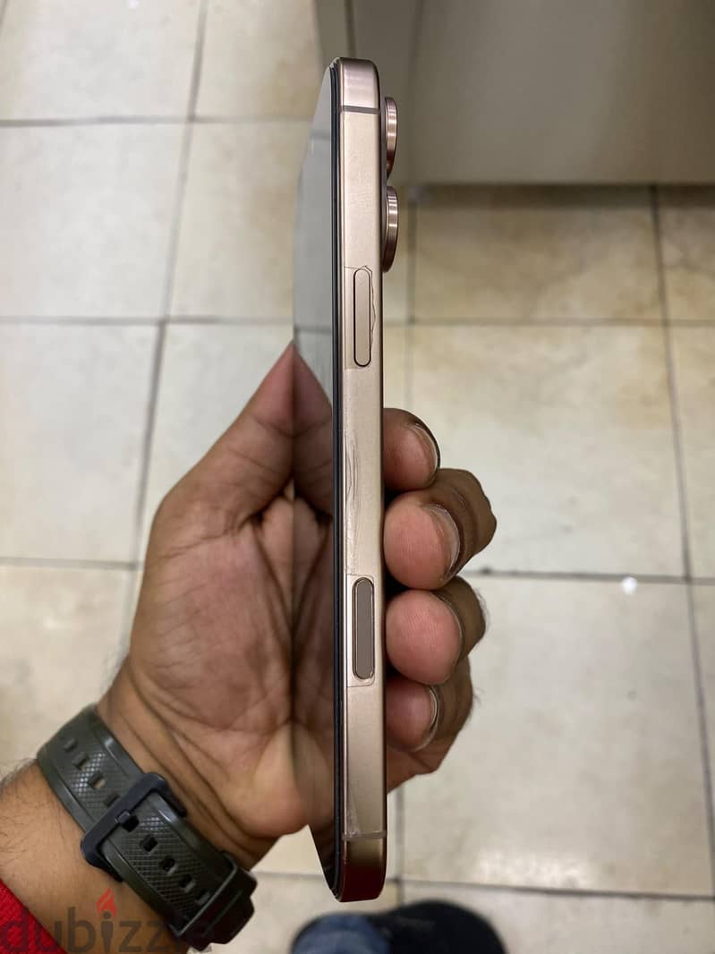Apple - iPhone 16 Pro Max 2