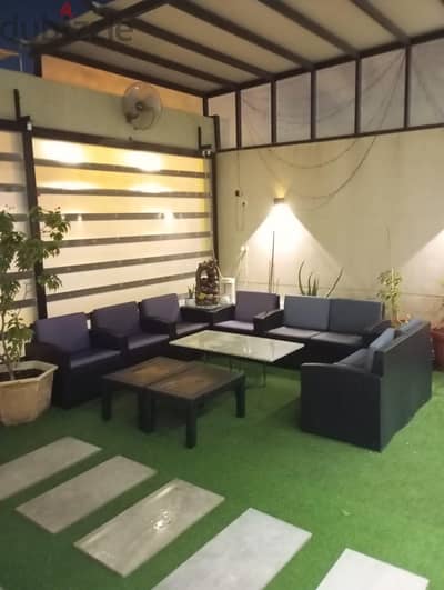 6 chairs & 2 center coffee table