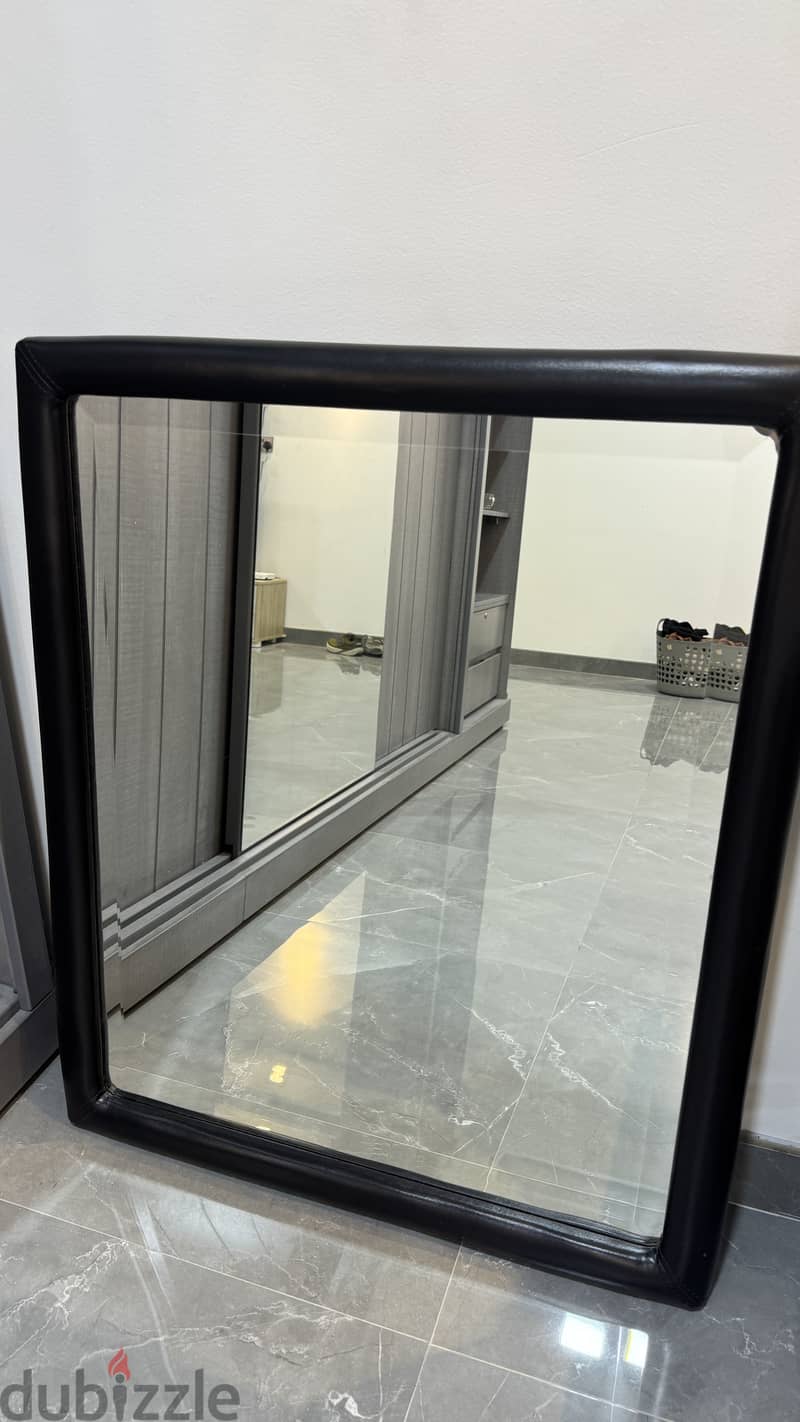 New Cutt Work Mirror – Black Leather Frame 2