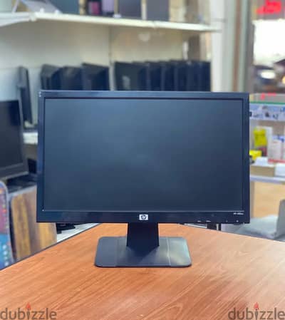 2x HP 18.5" Monitors + 1 HDMI Cable