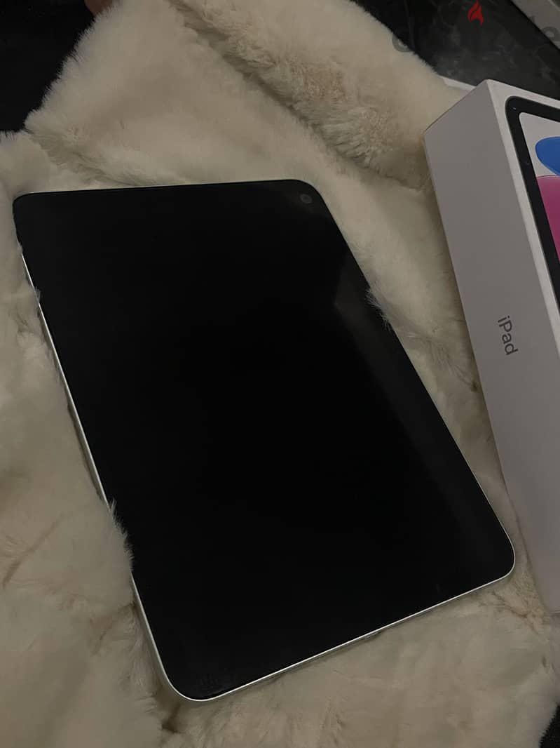للبيع ايباد A16 1