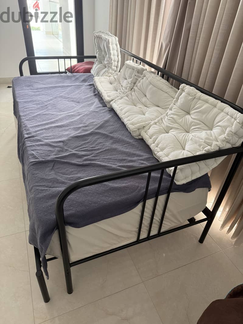 Single bed 1