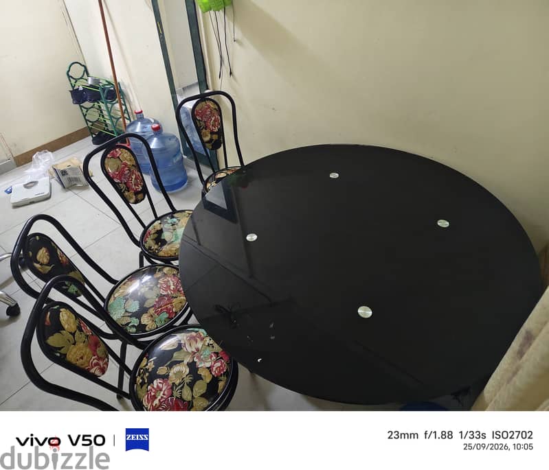 Dinning Table with 4 chair 1