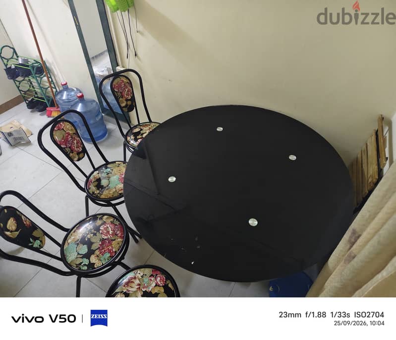 Dinning Table with 4 chair 3