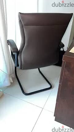 excellent condition office desk table 2